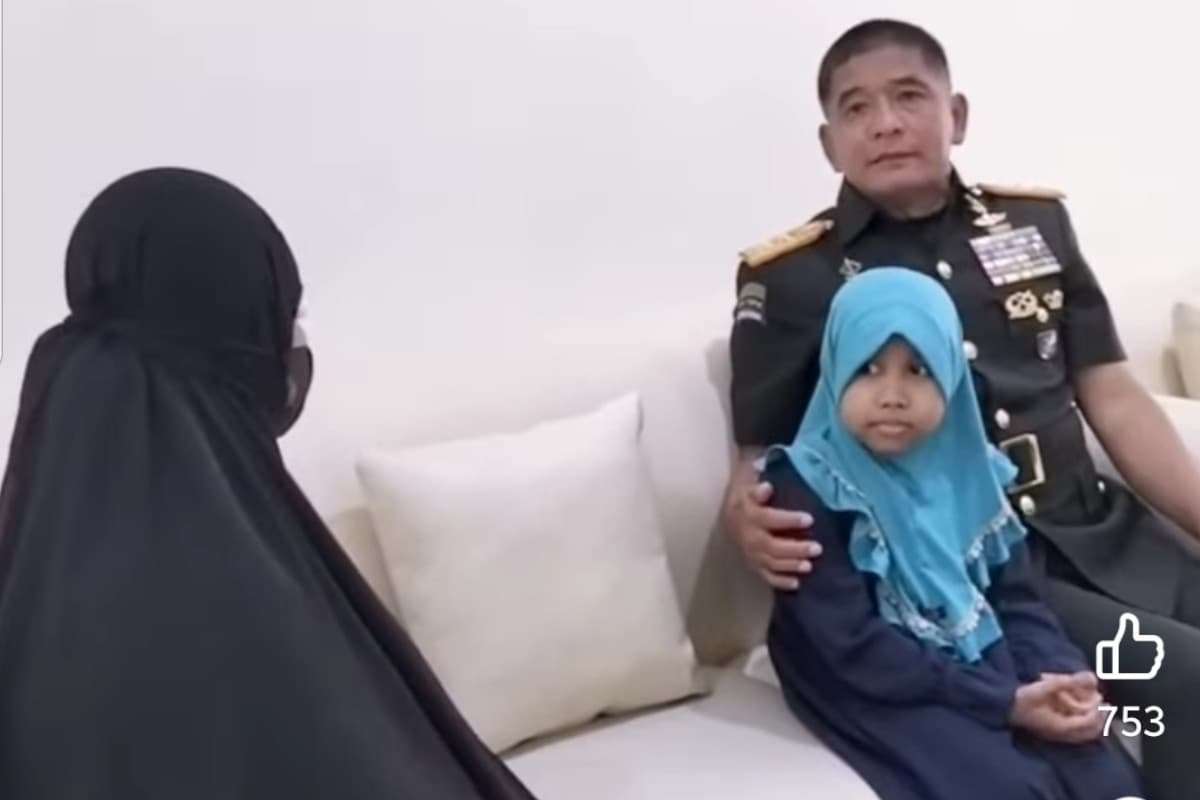 Pangdam XIV/HSN Mayjen Bangun Nawoko Dampingi Anak Prajurit Berobat di RSPAD Gatot Subroto